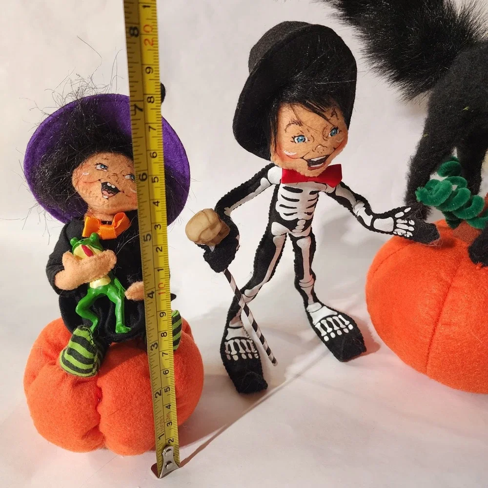 Annalee Dolls Halloween Set - Witch, Skeleton & Black Cat on‎ Pumpkins - Retired